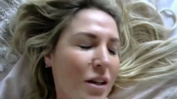 Sexy_English_Milf  08-12-2020